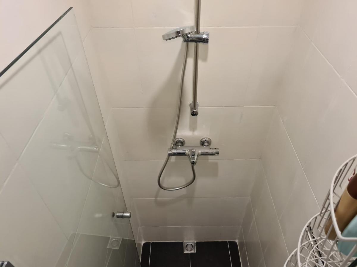 1 Bedroom 15 Min By Tram To Amsterdam Centre! Exterior photo