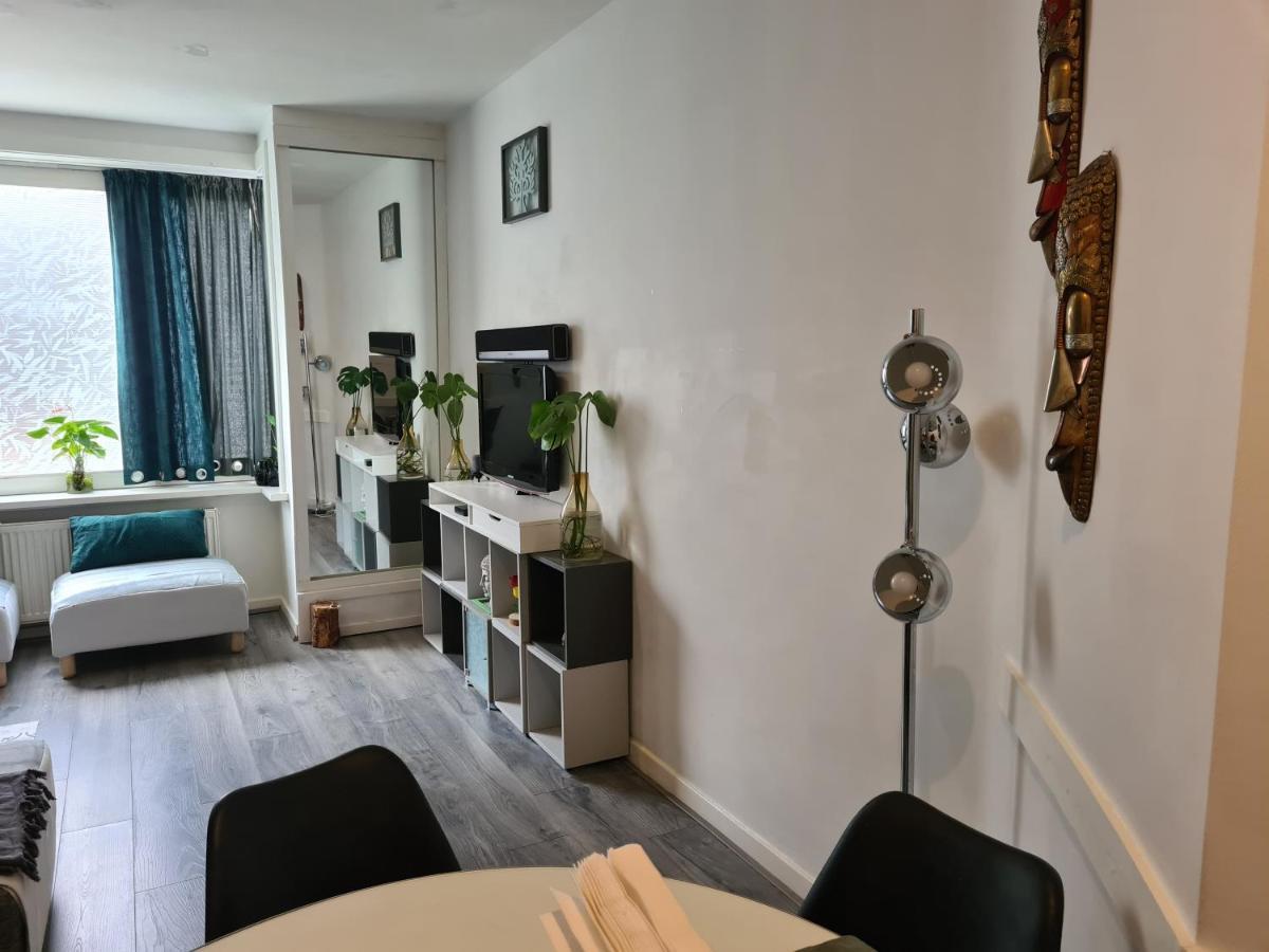 1 Bedroom 15 Min By Tram To Amsterdam Centre! Exterior photo